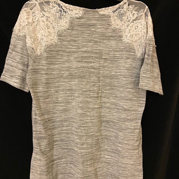 Torrid lace grey tshirt style - Picture 3 of 4